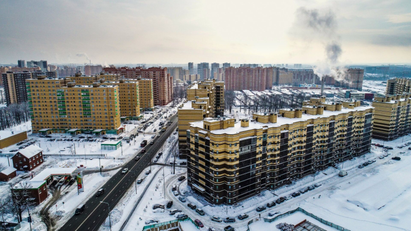 В начале года в России запустили почти вдвое меньше жилых проектов