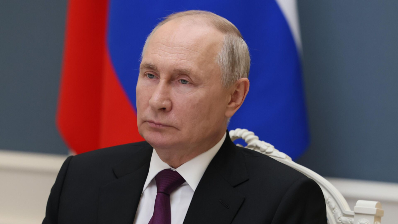 Путин назвал стройкомплекс одной из ключевых отраслей экономики