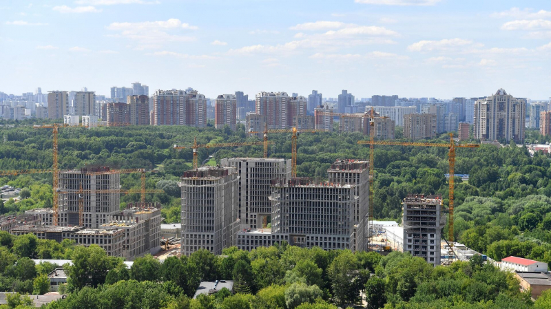 Путин: строительная отрасль в России развивается хорошими темпами