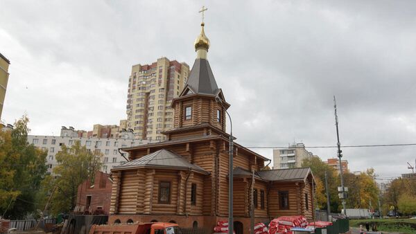 Рабочих из Узбекистана привлекут к строительству храмов в Москве