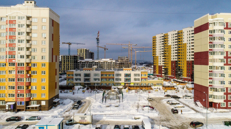 В России в 2023 году хотят ввести 50 млн "квадратов" многоквартирного жилья